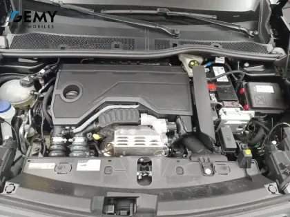Photo 11 Peugeot 2008  Hybrid 136 e-DCS6