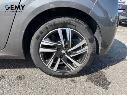 Photo 10 Peugeot 208  PureTech 100 S&S BVM6
