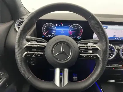 Photo 42 Mercedes GLA  200 d 8G-DCT