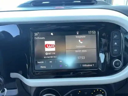 Photo 39 Renault Twingo  III E-Tech