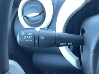 Photo 48 Renault Twingo  III E-Tech
