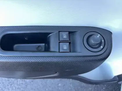 Photo 28 Renault Twingo  III E-Tech