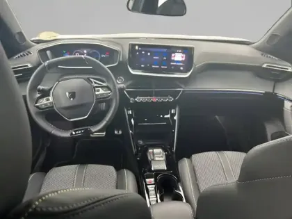 Photo 7 Peugeot 2008  Hybrid 145 e-DCS6