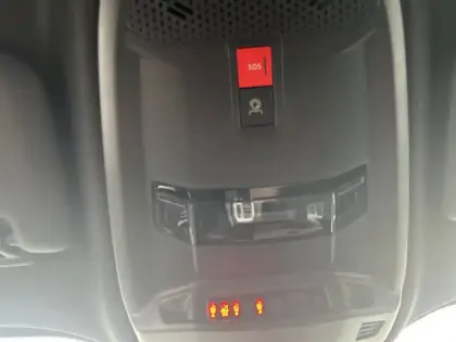 Photo 21 Peugeot 2008  Hybrid 145 e-DCS6
