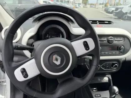Photo 7 Renault Twingo  III E-Tech