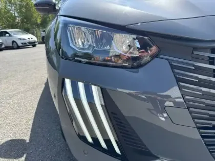 Photo 15 Peugeot 208  Turbo 100 ch BVM6