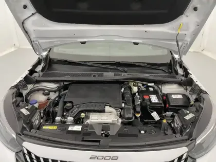 Photo 20 Peugeot 2008  PureTech 130 S&S EAT8