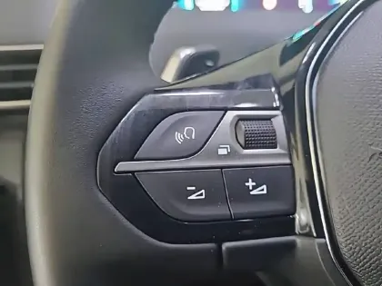Photo 49 Peugeot 3008  Hybrid 225 e-EAT8