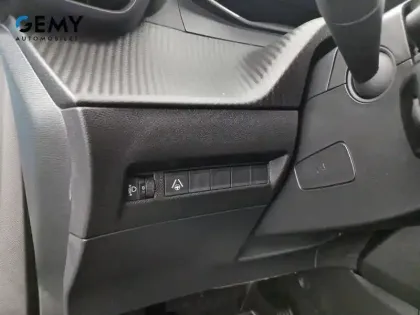 Photo 16 Peugeot 2008  Hybrid 136 e-DCS6