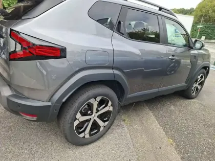 Photo 8 Dacia Duster  Mild Hybrid 130