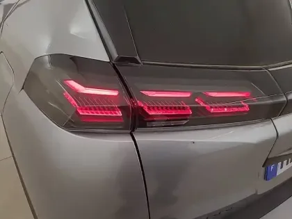 Photo 16 Peugeot 2008  Electrique 54 kWh 156 ch