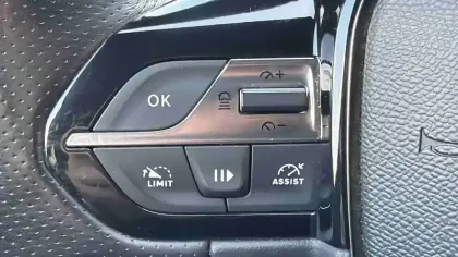 Photo 16 Peugeot 308  PHEV 180 e-EAT8