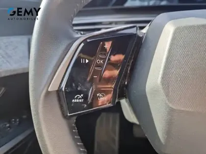 Photo 18 Peugeot 5008  Electrique 210 ch 73 kWh