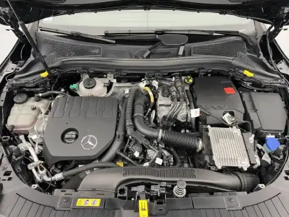 Photo 19 Mercedes GLA  250 e 8G-DCT