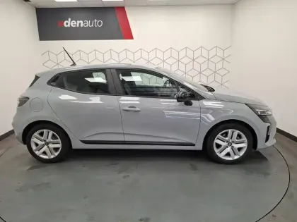 Photo 9 Renault Clio  E-Tech full hybrid 145 ch GSR2