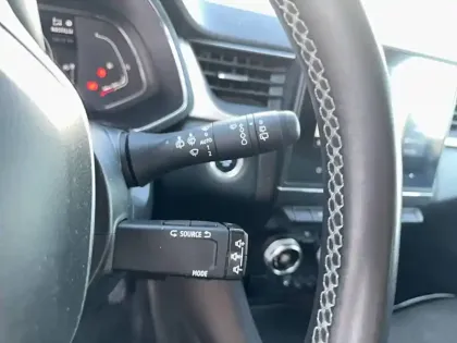 Photo 14 Renault Captur  E-Tech 145 - 21
