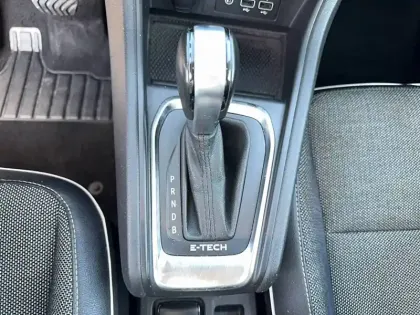 Photo 17 Renault Captur  E-Tech 145 - 21