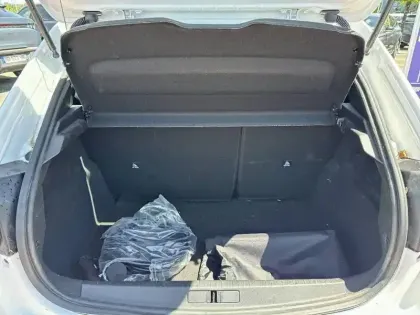 Photo 5 Peugeot 208  Electrique 51 kWh 156ch