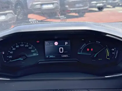 Photo 9 Peugeot 208  Electrique 51 kWh 156ch