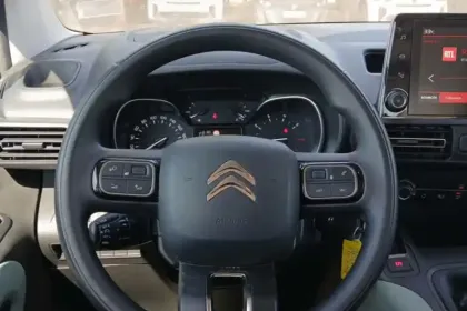 Photo 16 Citroën Berlingo  Taille M PureTech 110 S&S BVM6
