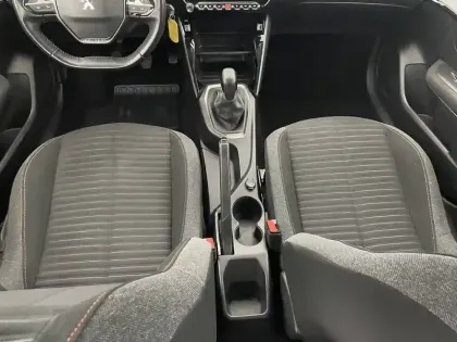Photo 24 Peugeot 208  PureTech 75 S&S BVM5
