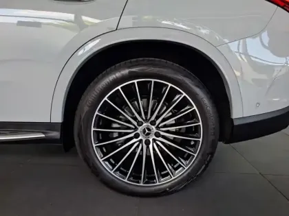 Photo 8 Mercedes GLC  220 d 4MATIC AMG Line