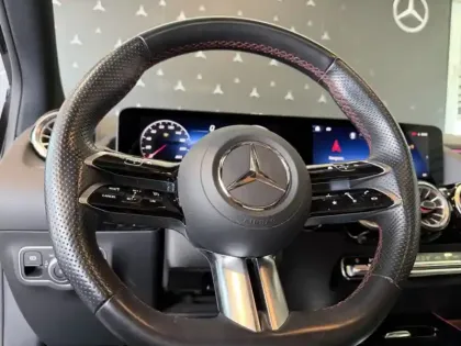 Photo 34 Mercedes Classe B 200 d AMG Line