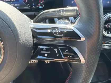 Photo 12 Mercedes GLA 200 d AMG Line