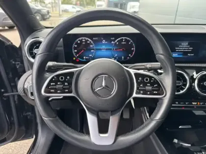 Photo 15 Mercedes Classe A 200 d Berline Business Line
