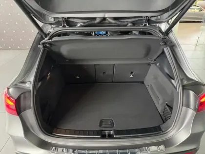 Photo 9 Mercedes GLA 200 d Edition 140