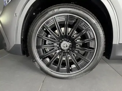 Photo 8 Mercedes GLA 200 d Edition 140