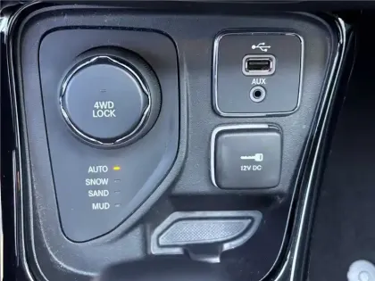 Photo 23 Jeep Compass 2.0 I MULTIJET II 140 CH ACTIVE DRIVE BVA9
