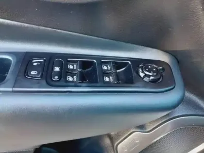 Photo 9 Jeep Renegade  1.6 MultiJet 130ch Limited MY21