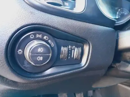 Photo 10 Jeep Renegade  1.6 MultiJet 130ch Limited MY21