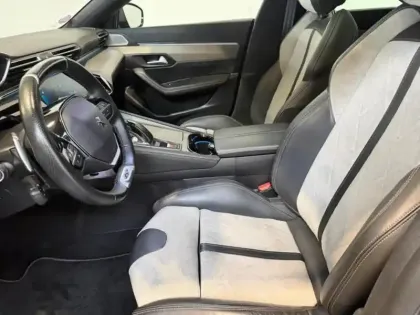 Photo 8 Peugeot 508  HYBRID 225 GT e-EAT8 Toit Pano / Alcantara / Focal / Hayon elec / attelage