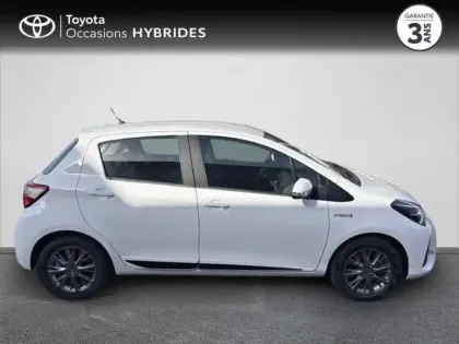 Photo 8 Toyota Yaris  100h Dynamic 5p RC19