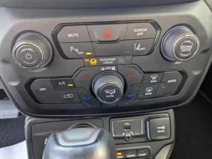 Photo 14 Jeep Renegade  1.3 GSE T4 190ch 4xe Brooklyn Edition AT6 MY21