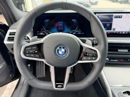 Photo 10 BMW Serie 3 Série 3 Touring 330eA 292ch M Sport