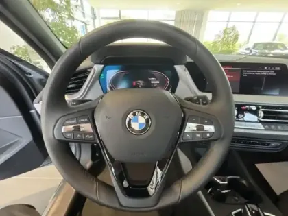 Photo 11 BMW Serie 1 Série 1 118iA 136ch Business Design DKG7