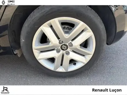 Photo 7 Renault Clio  1.5 dCi 100ch Evolution - 25