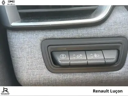Photo 14 Renault Clio  1.5 dCi 100ch Evolution - 25