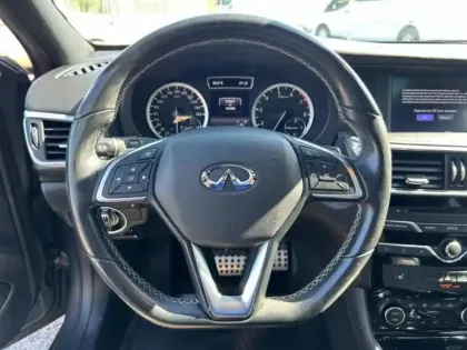Photo 9 Infiniti Q30  1.6t 156ch Sport DCT7 Euro6d-T