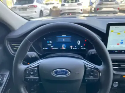 Photo 6 Ford Kuga 2.5 Duratec 180ch Hybrid FlexiFuel Active X Powershift