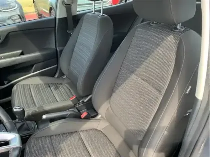 Photo 35 Kia Stonic 1.0 T-GDI 100 CH BVM6