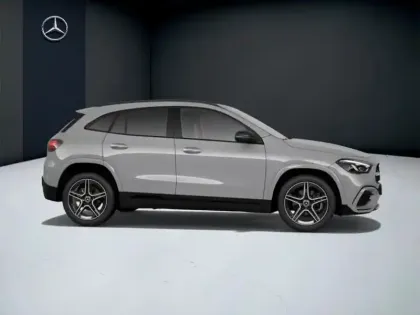 Photo 18 Mercedes GLA 200 d AMG Exclusive Design