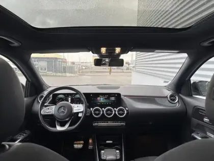 Photo 10 Mercedes GLA 200 d AMG Line