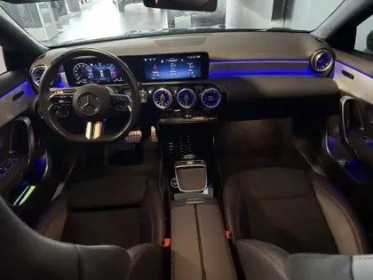 Photo 10 Mercedes CLA  200 d Coupé AMG Line