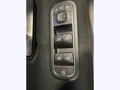 Photo 15 Mercedes CLA  200 d Coupé AMG Line