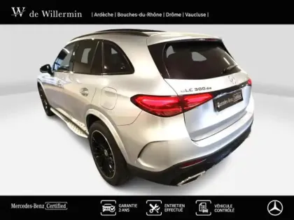 Photo 21 Mercedes GLC  300 de 4MATIC AMG Line