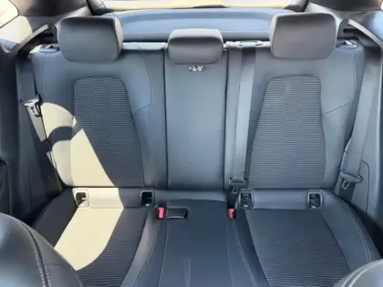 Photo 6 Mercedes GLA 200 d Progressive Line